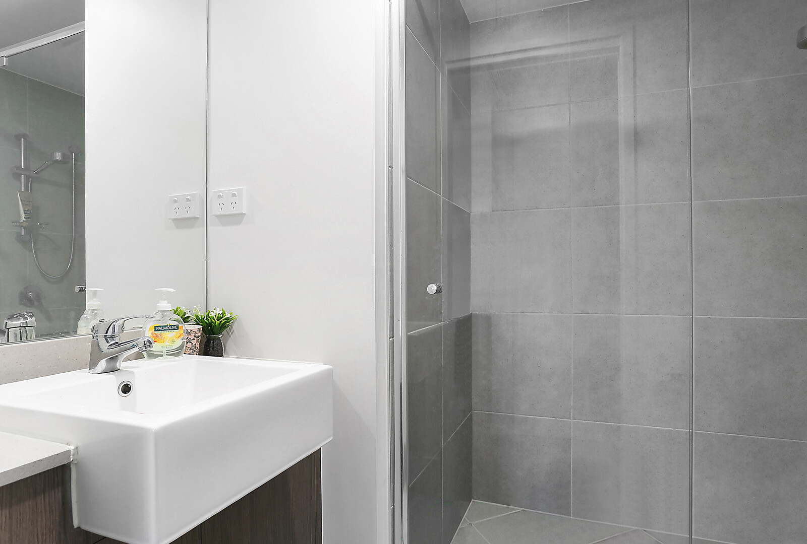 25/19 Shine Court, Birtinya QLD 4575 - photo 8