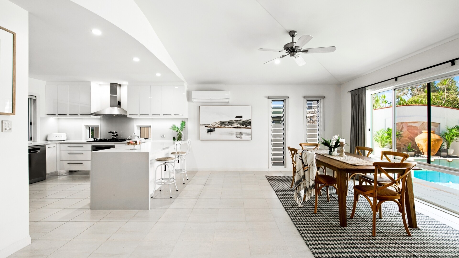2 Teneriffe Court, Kawana Island QLD 4575 - photo 3