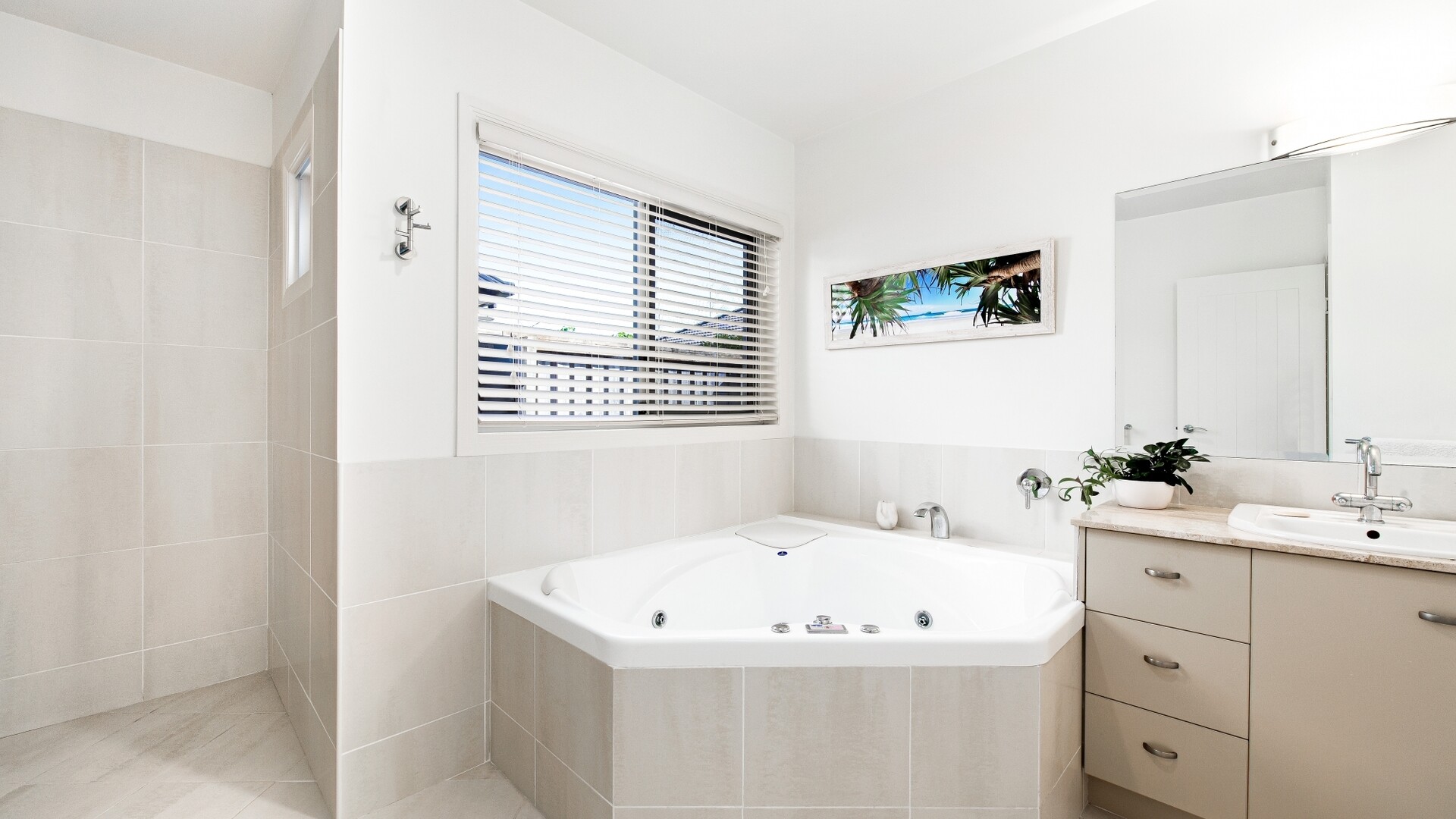 2 Teneriffe Court, Kawana Island QLD 4575 - photo 23