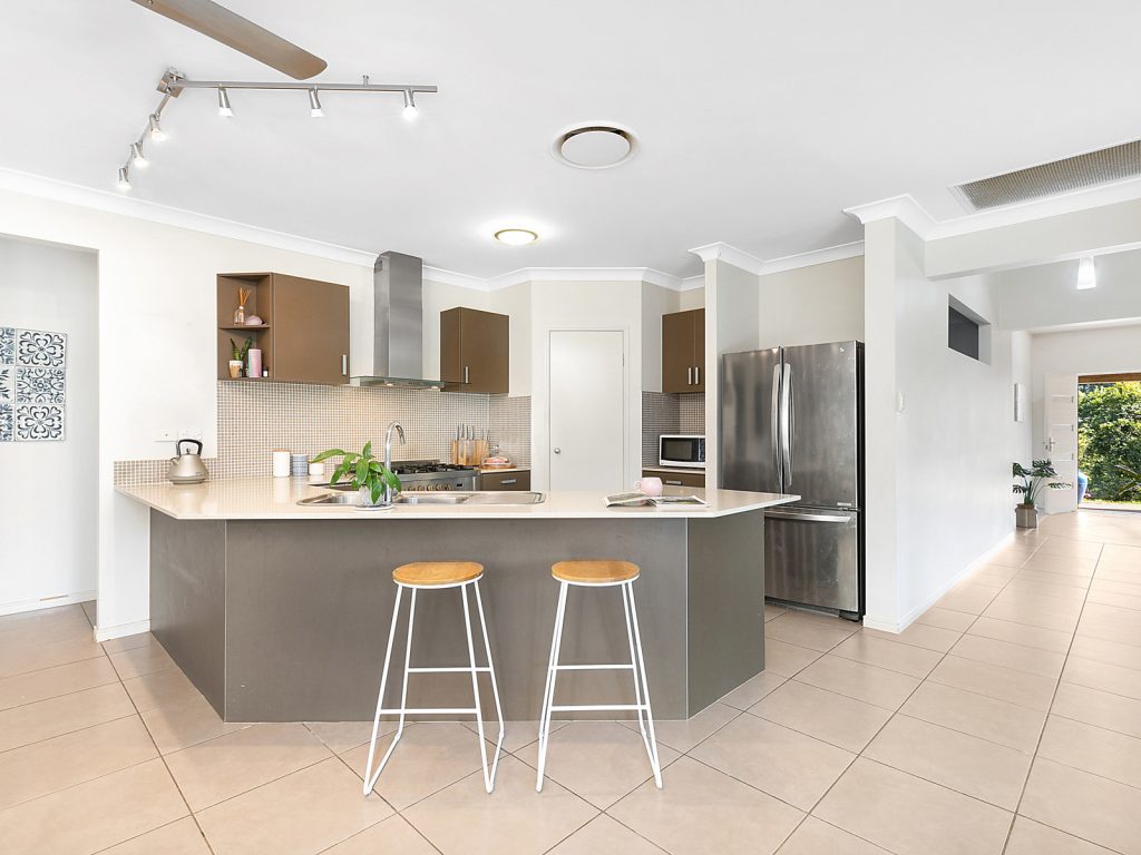 13 Smerdon Way, Glass House Mountains QLD 4518 - photo 2