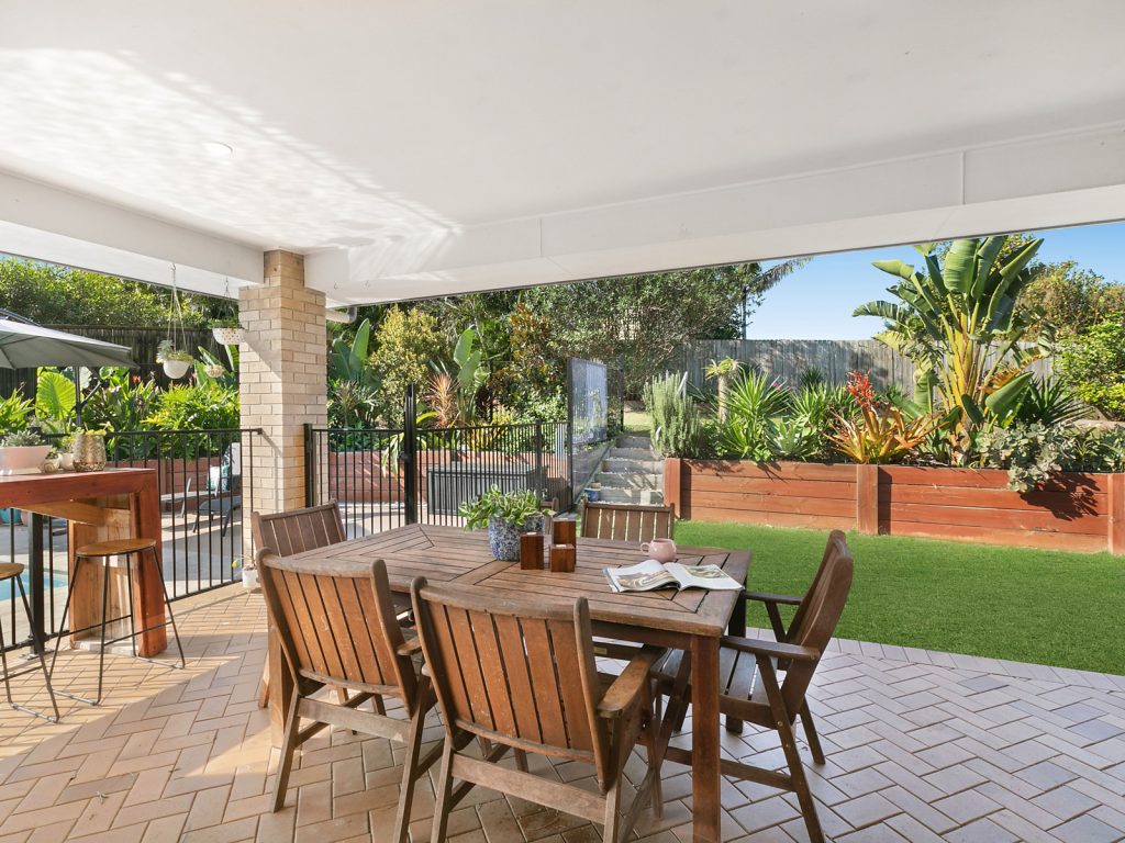 13 Smerdon Way, Glass House Mountains QLD 4518 - photo 4