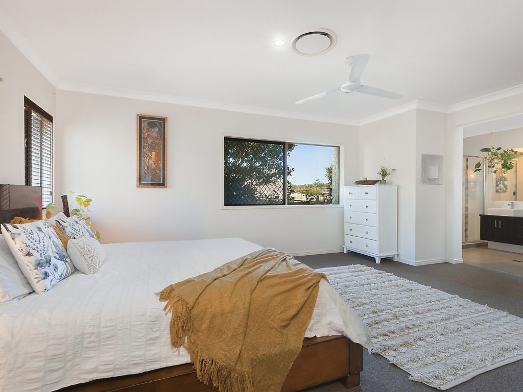 13 Smerdon Way, Glass House Mountains QLD 4518 - photo 5