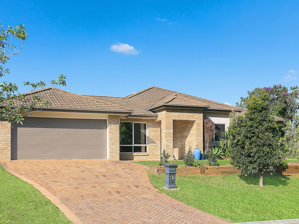 13 Smerdon Way, Glass House Mountains QLD 4518 - photo 9
