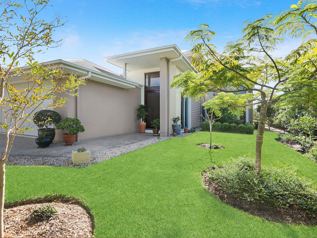 4 Buruwang Street, Birtinya QLD 4575 - photo 2