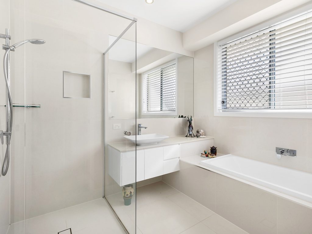 4 Buruwang Street, Birtinya QLD 4575 - photo 12