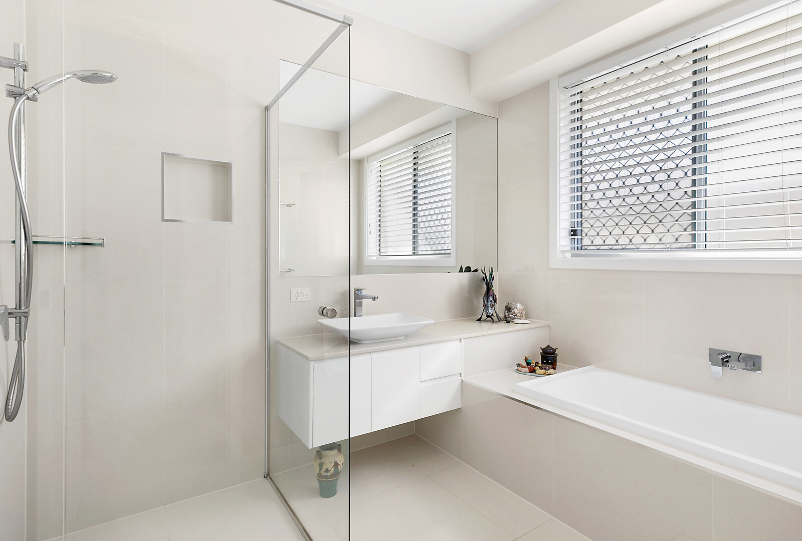 4 Buruwang Street, Birtinya QLD 4575 - photo 12