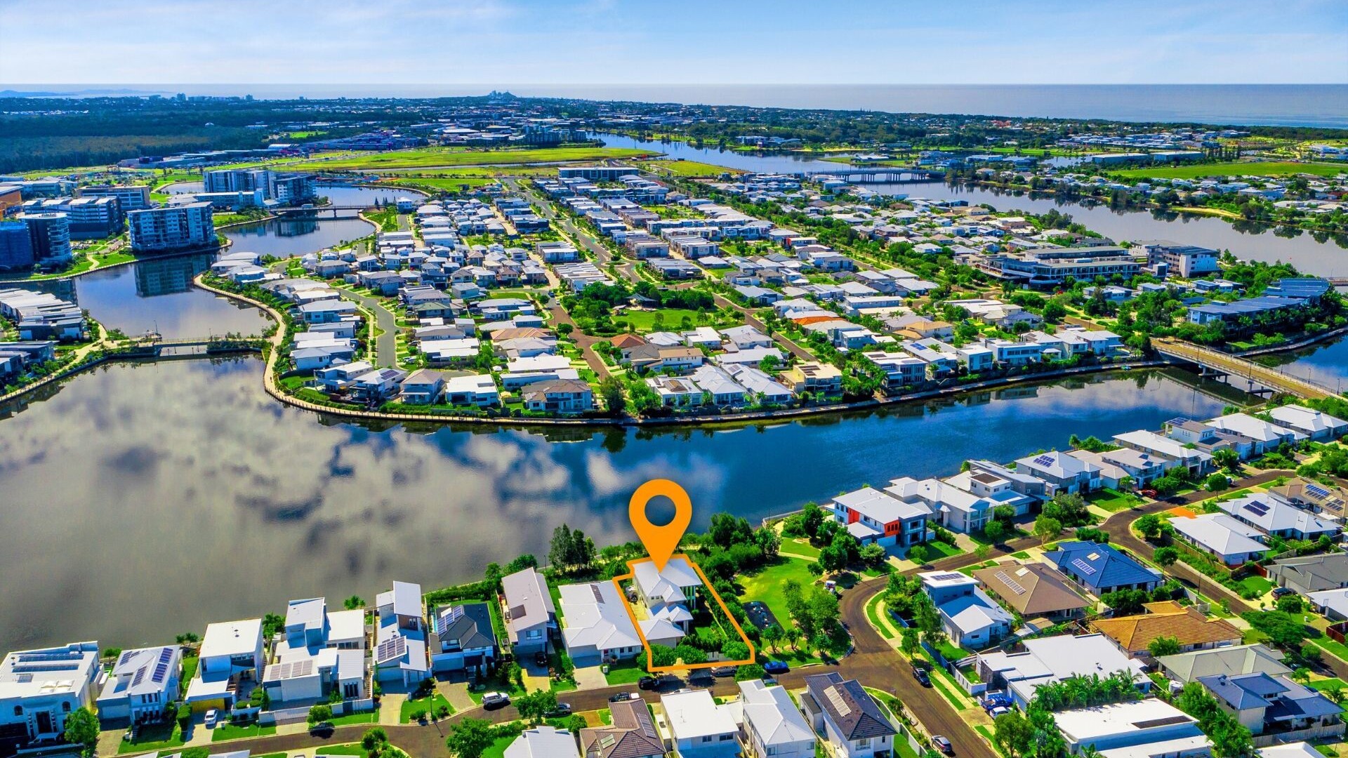 4 Buruwang Street, Birtinya QLD 4575 - photo 8