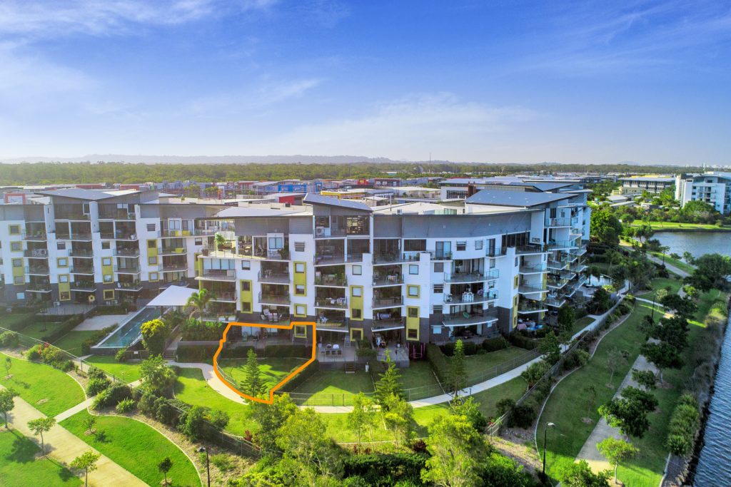 207/21 Innovation Parkway, Birtinya QLD 4575 - photo 13