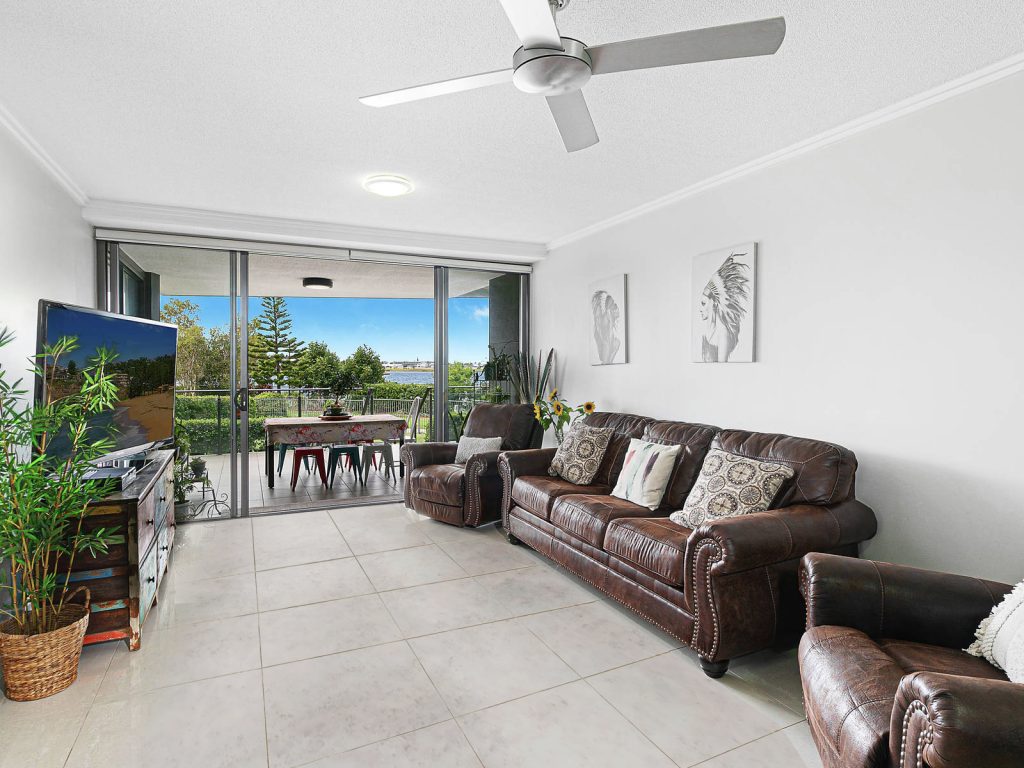 207/21 Innovation Parkway, Birtinya QLD 4575 - photo 5