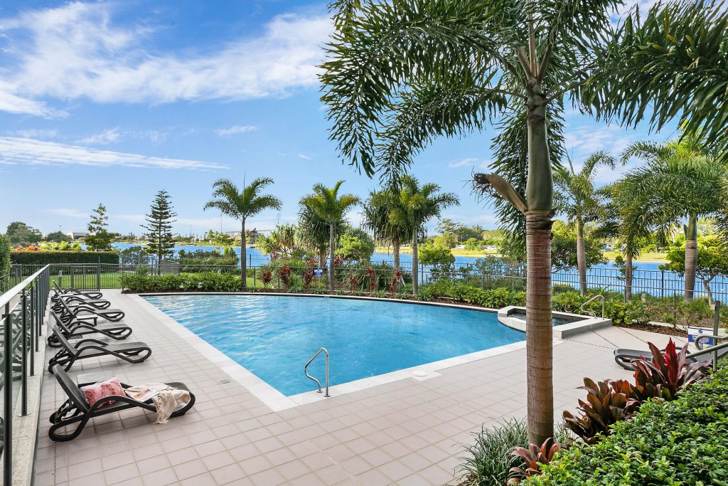 207/21 Innovation Parkway, Birtinya QLD 4575 - photo 7