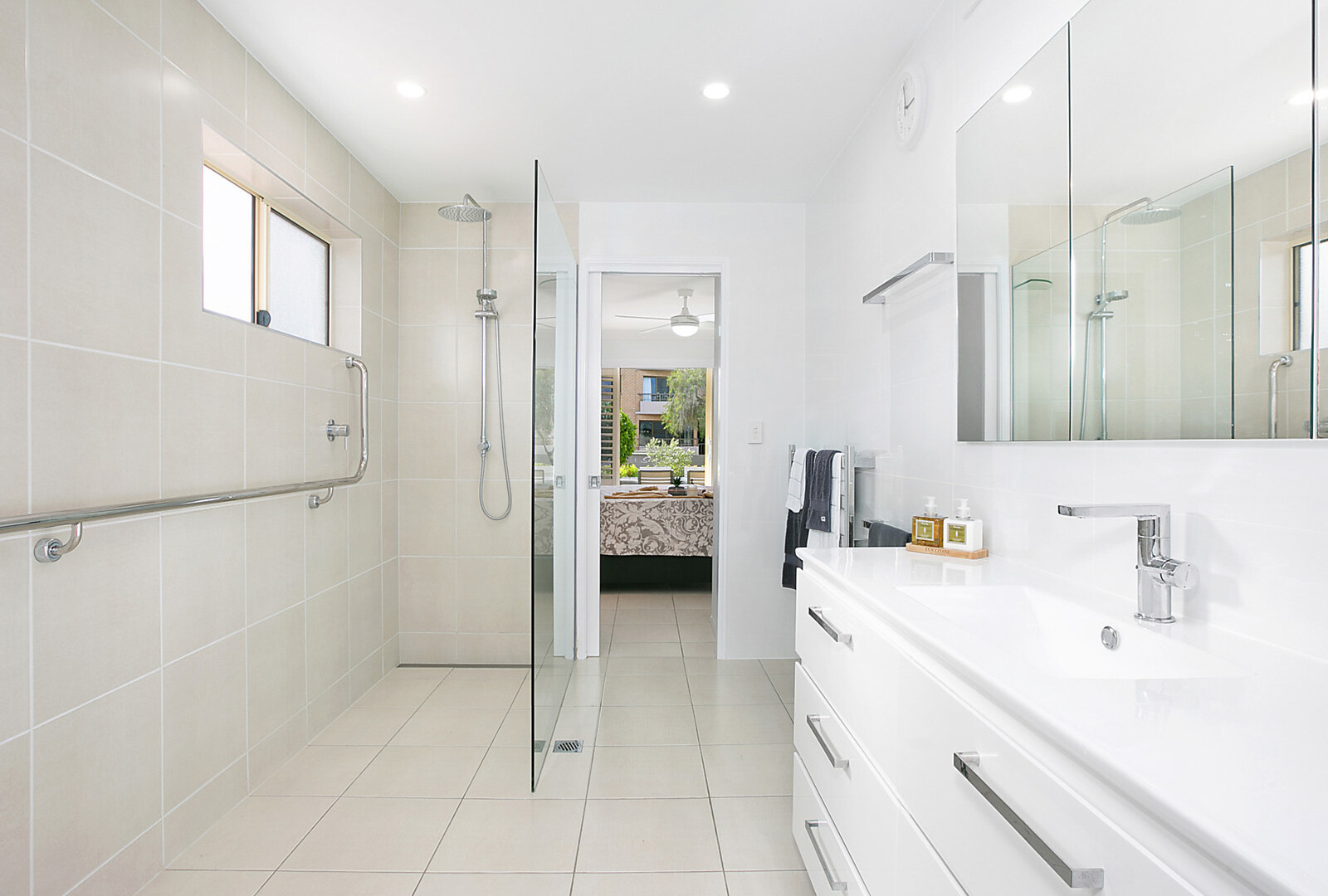 2/2 Burke Street, Golden Beach QLD 4551 - photo 5
