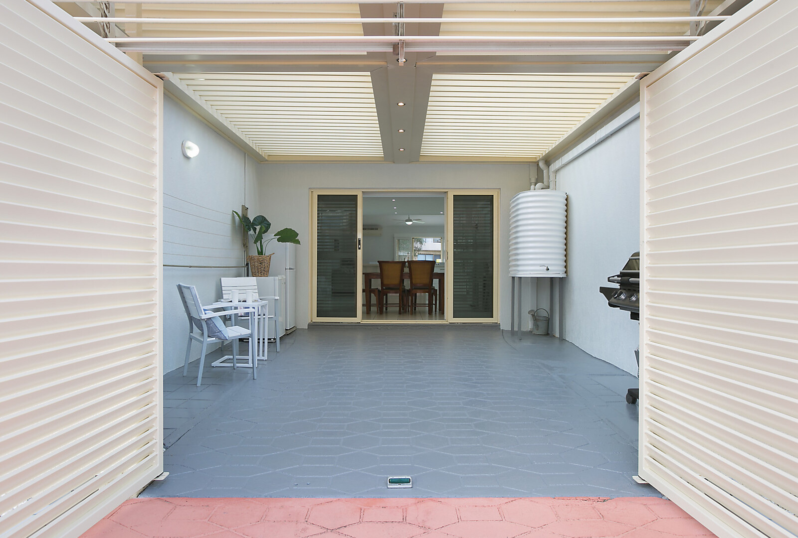 2/2 Burke Street, Golden Beach QLD 4551 - photo 10