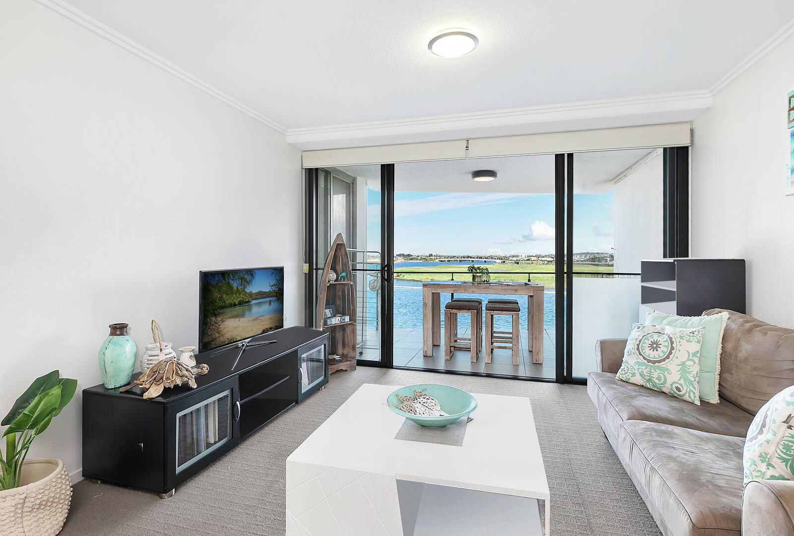327/21 Innovation Parkway, Birtinya QLD 4575 - photo 2