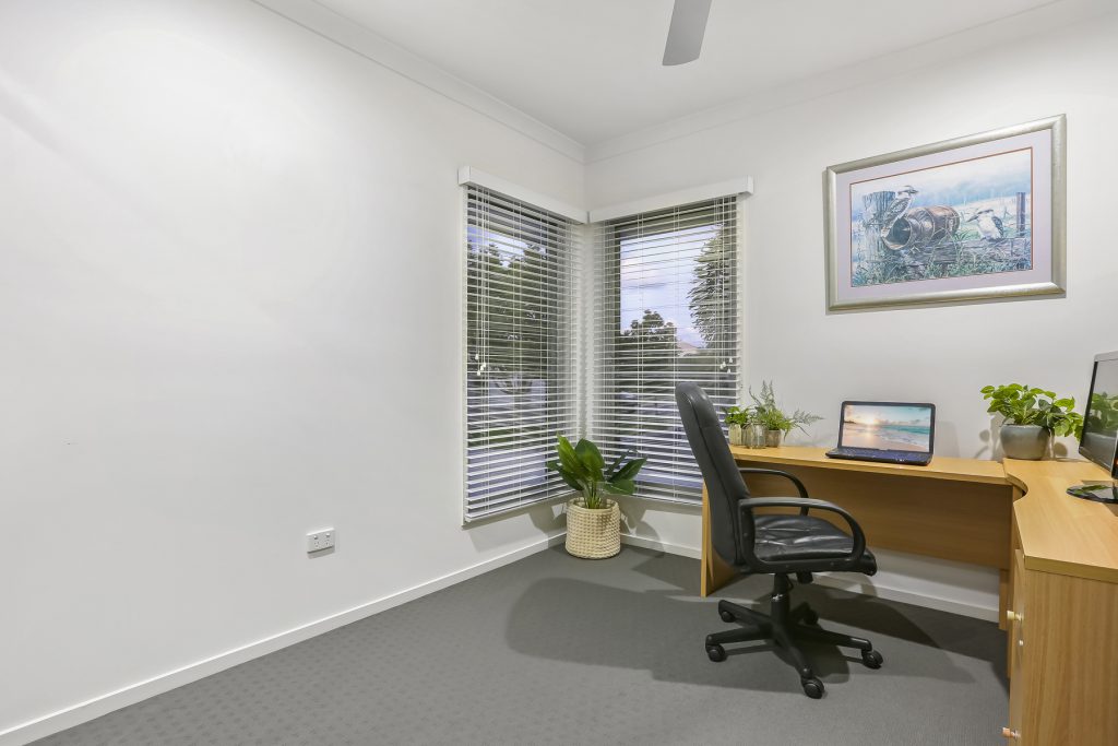 8 Buoy Court, Birtinya QLD 4575 - photo 14