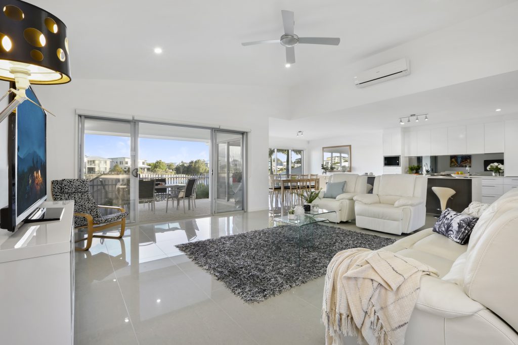 8 Buoy Court, Birtinya QLD 4575 - photo 4