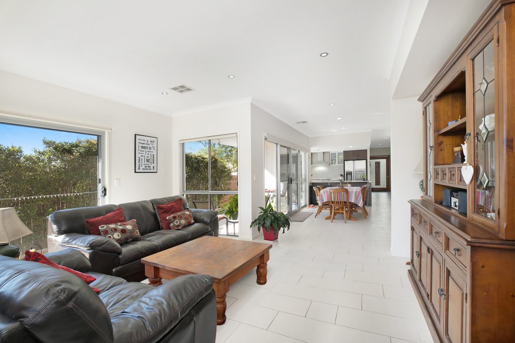 2 Tamarind Street, Meridan Plains QLD 4551 - photo 4