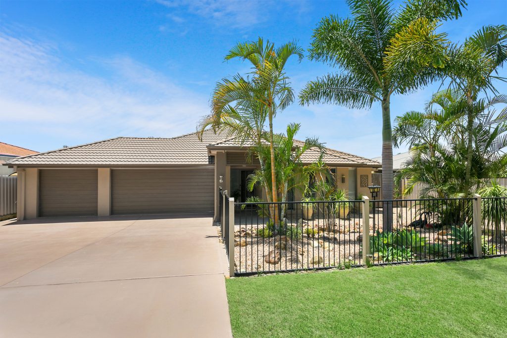 20 Bondi Court, Sandstone Point QLD 4511 - photo 3