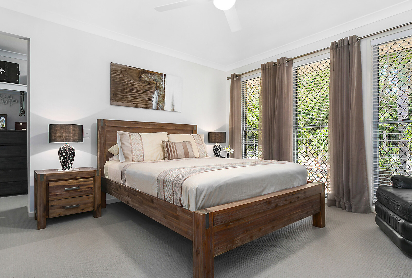 20 Bondi Court, Sandstone Point QLD 4511 - photo 6