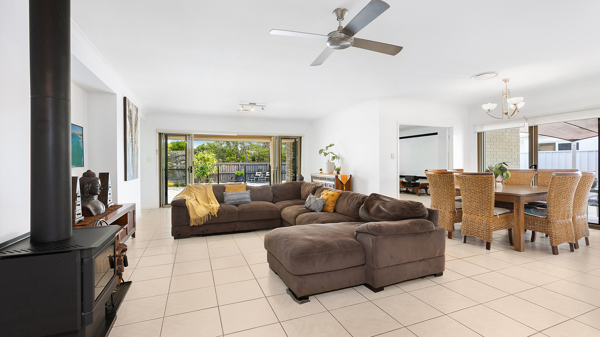 Sold - 5 Hartley Crescent - New Property in Pelican Waters - Real Estate by Yolanda Williams