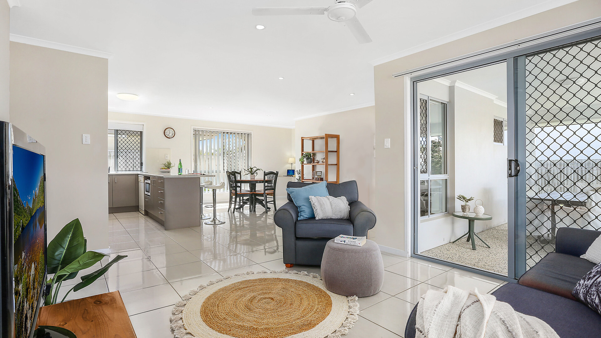 11 Rapanea Street, Meridan Plains QLD 4551 - photo 5