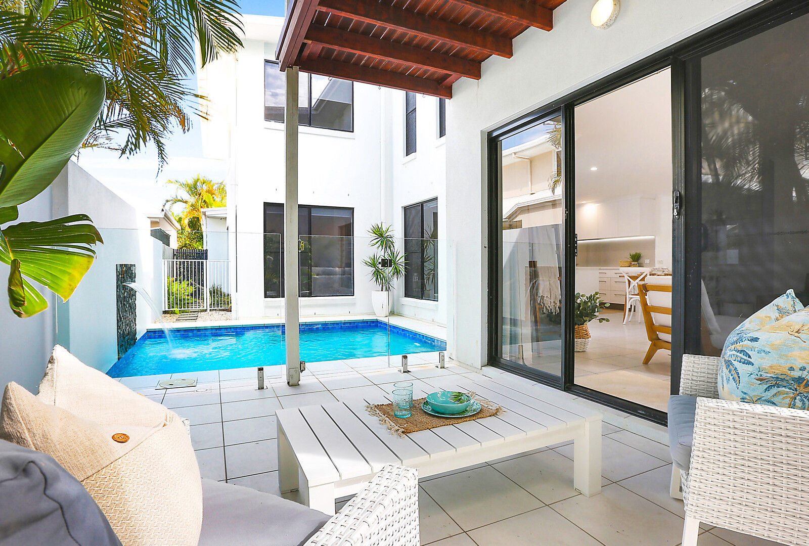 7 Melos Place, Kawana Island QLD 4575 - photo 2