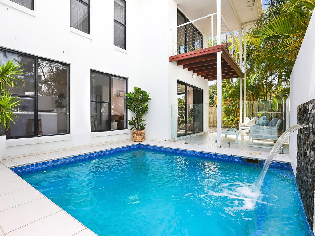 7 Melos Place, Kawana Island QLD 4575 - photo 3