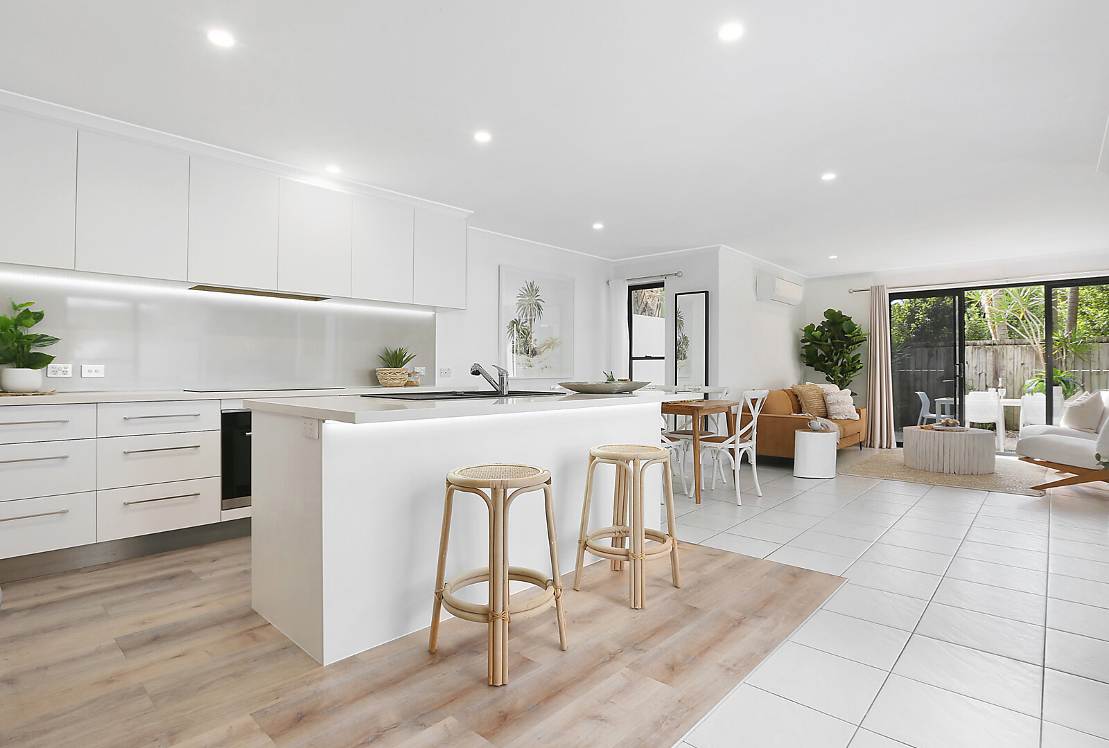 7 Melos Place, Kawana Island QLD 4575 - photo 5