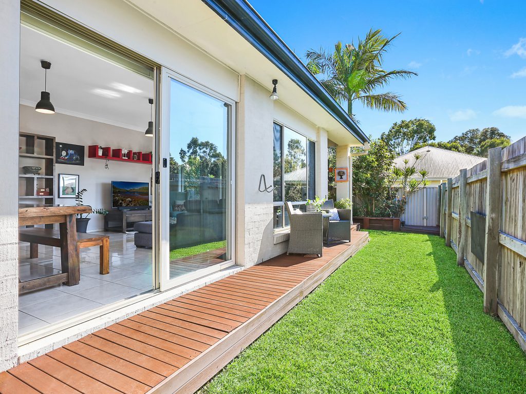 8 Stavewood Street, Meridan Plains QLD 4551 - photo 4