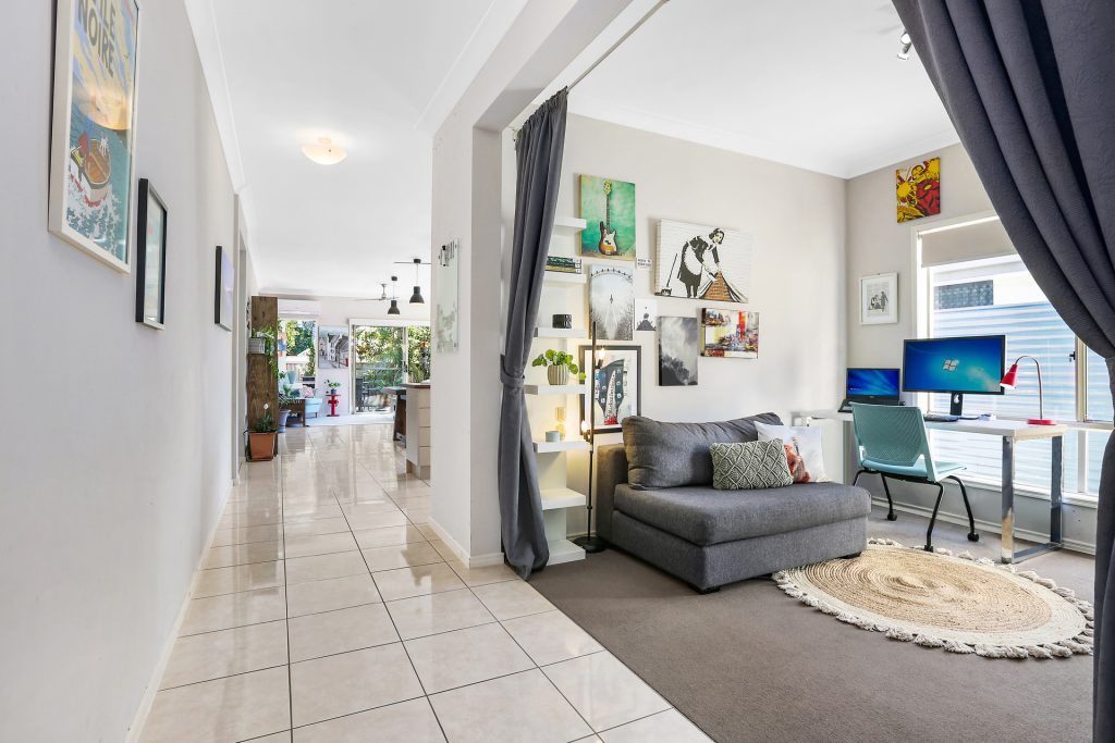 8 Stavewood Street, Meridan Plains QLD 4551 - photo 5