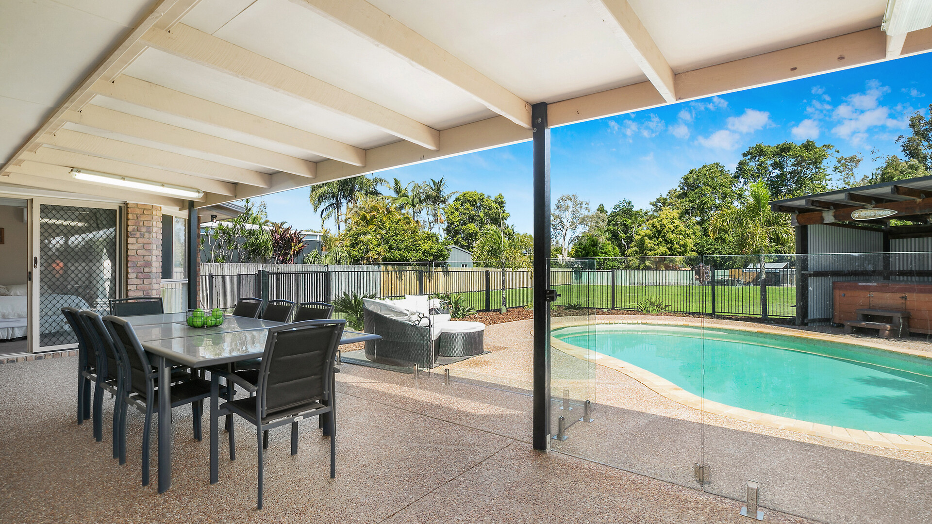 29 Casuarina Drive, Little Mountain QLD 4551 - photo 7