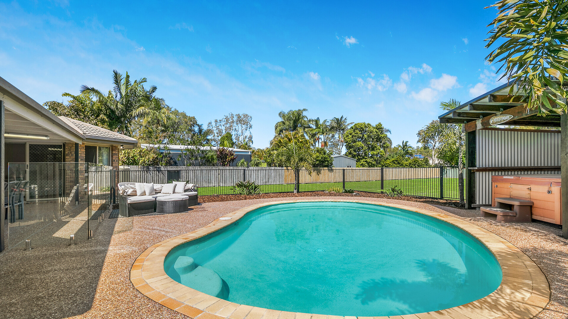 29 Casuarina Drive, Little Mountain QLD 4551 - photo 8