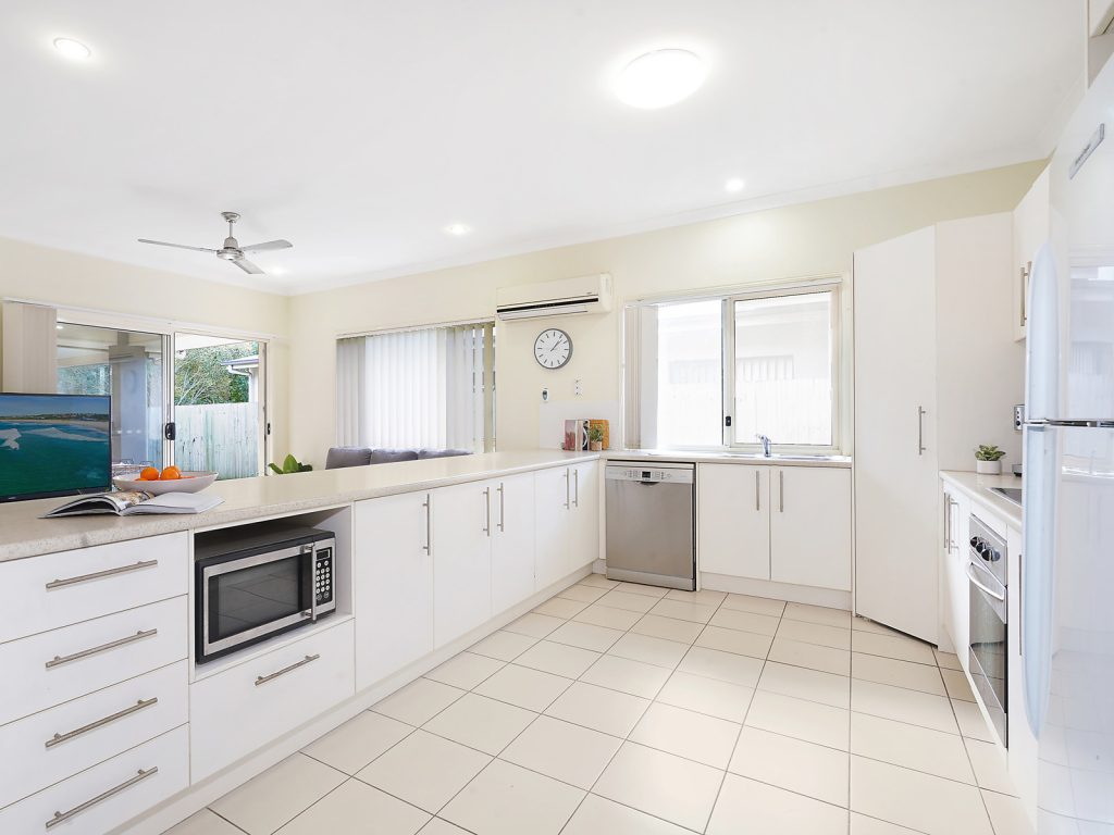 15 Satinash Street, Meridan Plains QLD 4551 - photo 4