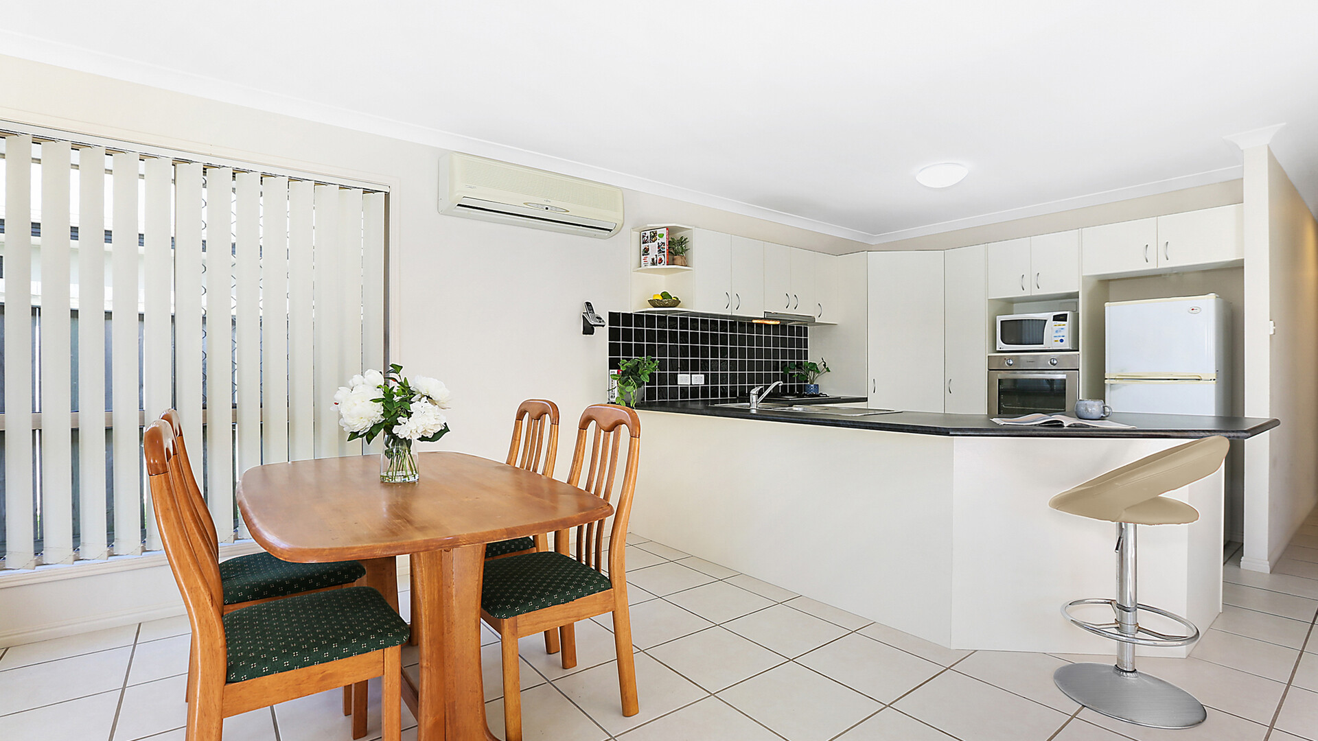 2 Kamala Place, Meridan Plains QLD 4551 - photo 4