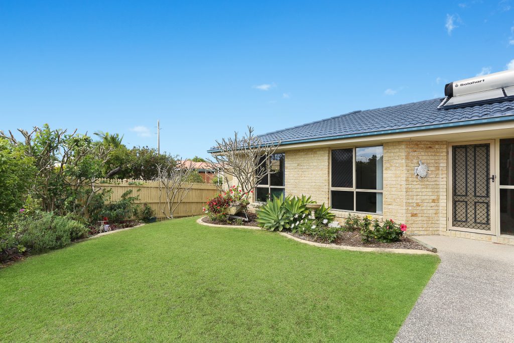 1 Huon Place, Currimundi QLD 4551 - photo 2
