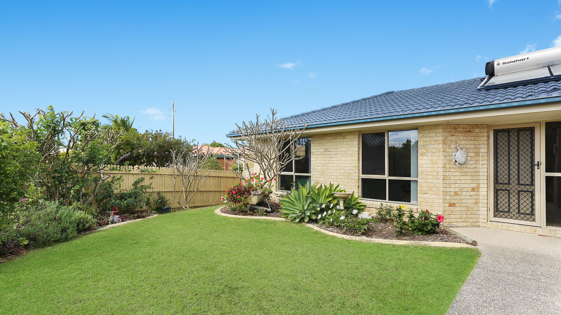 1 Huon Place, Currimundi QLD 4551 - photo 2