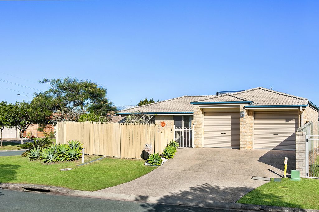 1 Huon Place, Currimundi QLD 4551 - photo 5
