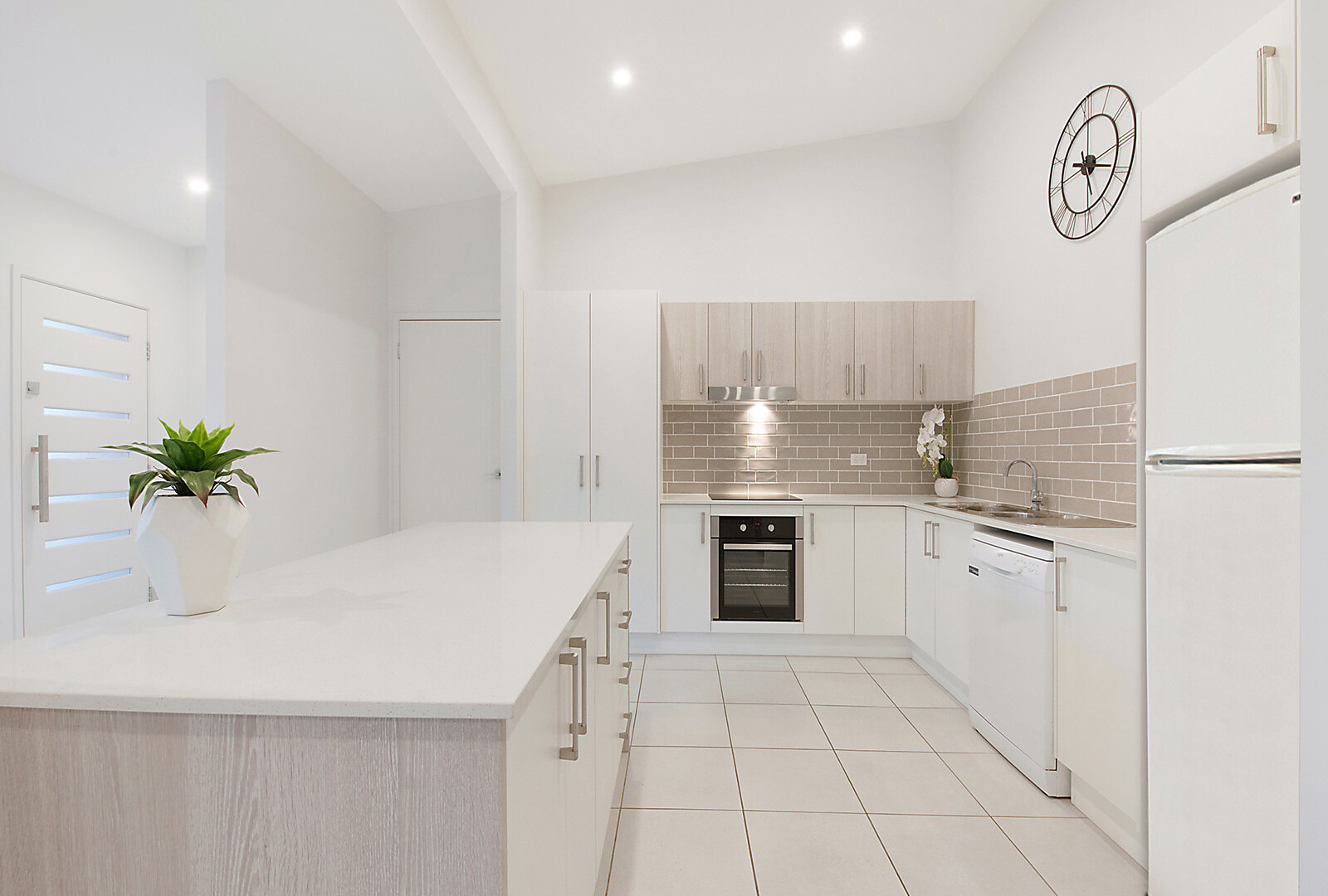 15 Tree View Crescent, Little Mountain QLD 4551 - photo 2