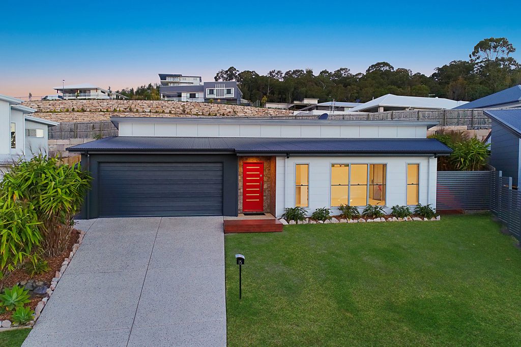 15 Tree View Crescent, Little Mountain QLD 4551 - photo 4