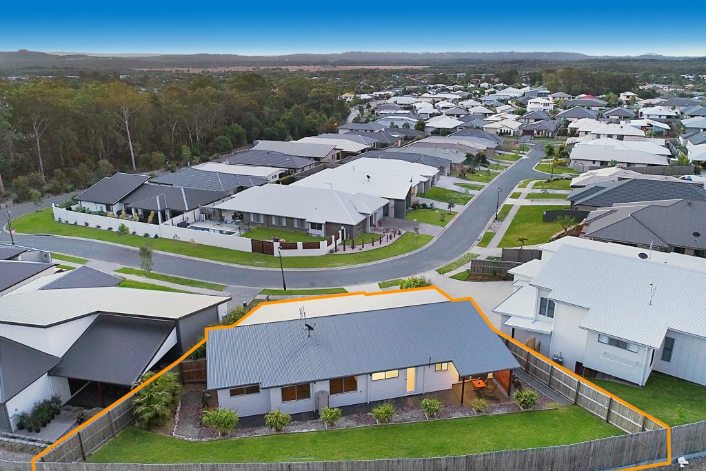 15 Tree View Crescent, Little Mountain QLD 4551 - photo 8