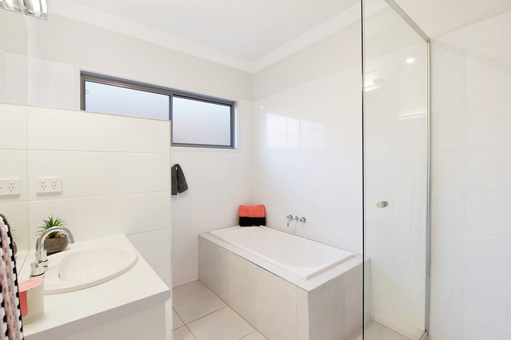 15 Tree View Crescent, Little Mountain QLD 4551 - photo 10