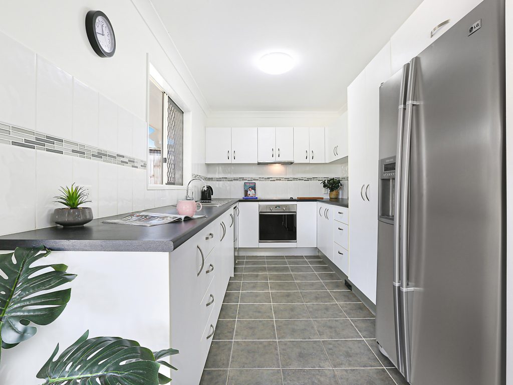 9 Smerdon Way, Glass House Mountains QLD 4518 - photo 3