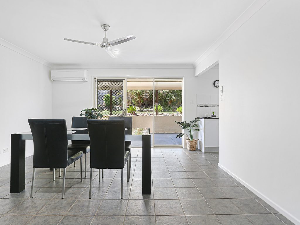 9 Smerdon Way, Glass House Mountains QLD 4518 - photo 4