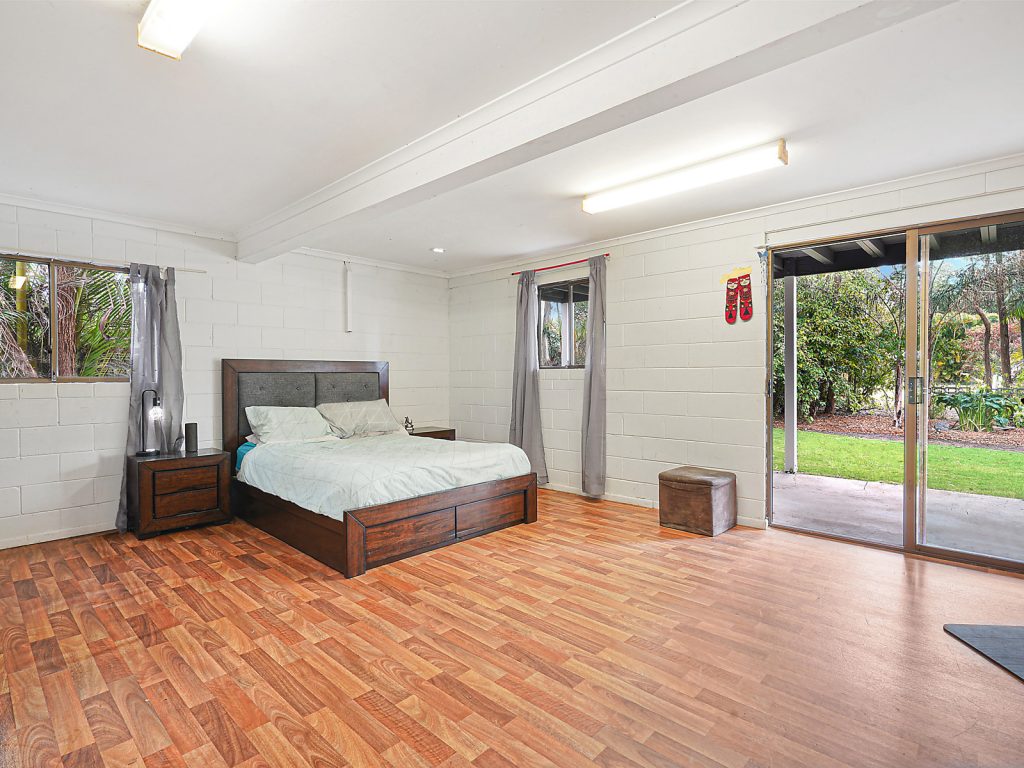 4 Leach Avenue, Landsborough QLD 4550 - photo 8