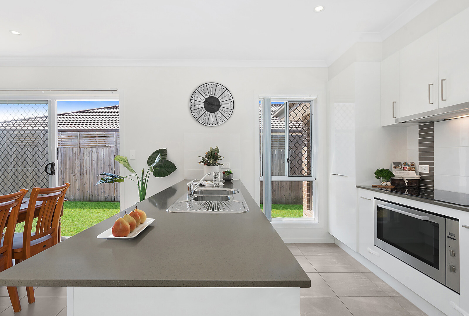 2/47 Grice Crescent, Ningi QLD 4511 - photo 2