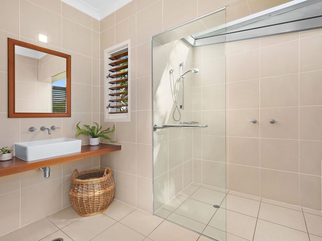 19 Dugong Crescent, Banksia Beach QLD 4507 - photo 13