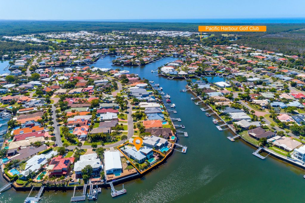 19 Dugong Crescent, Banksia Beach QLD 4507 - photo 15