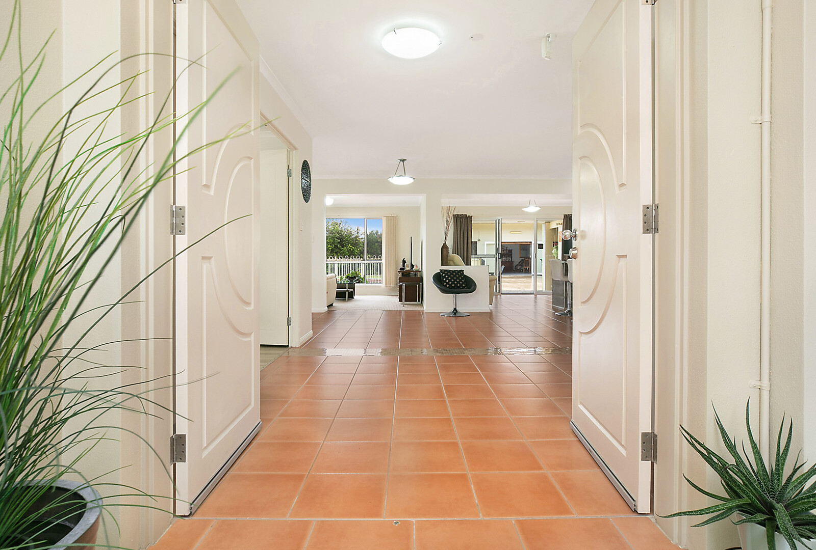 61 Koala Court, Little Mountain QLD 4551 - photo 4
