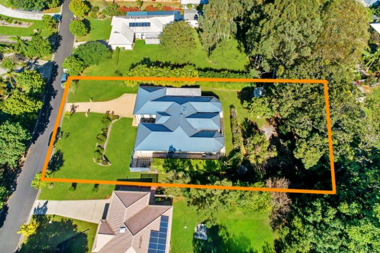22 Toriana Place, Beerwah QLD 4519 - photo 12