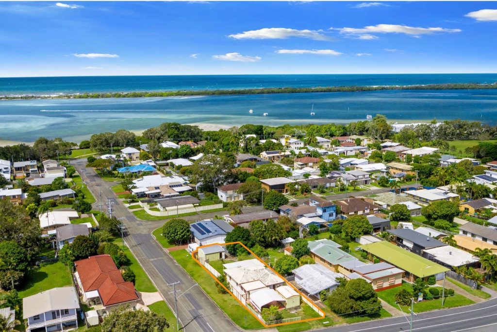 137 Landsborough Parade, Golden Beach QLD 4551 - photo 2