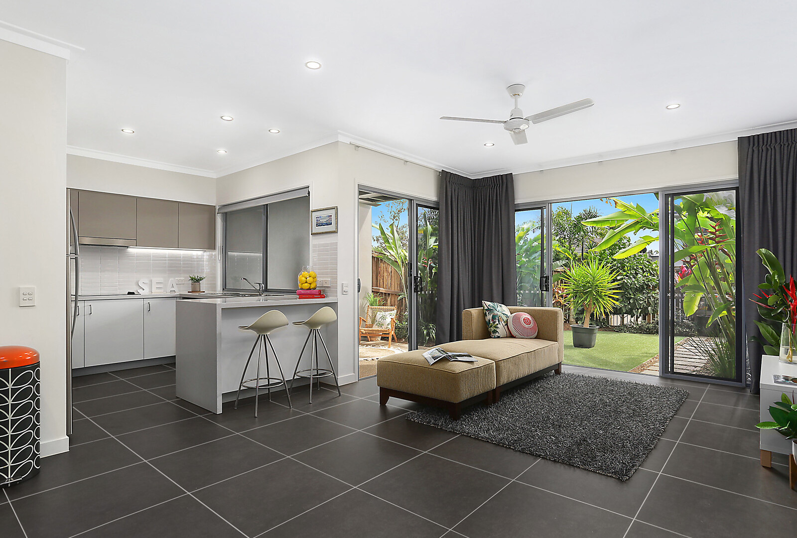 9/3 Feather Court, Birtinya QLD 4575 - photo 2